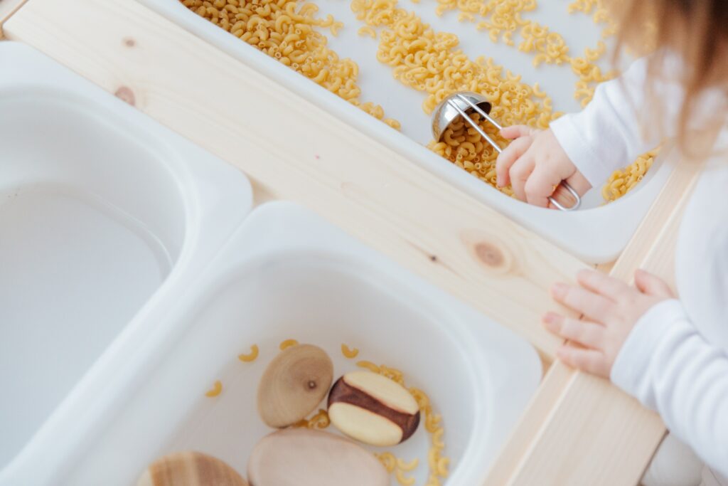Textured play with utensils